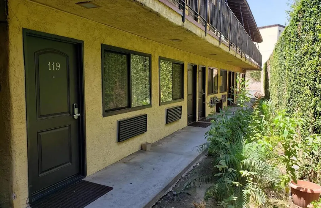 Sierra Inn-1